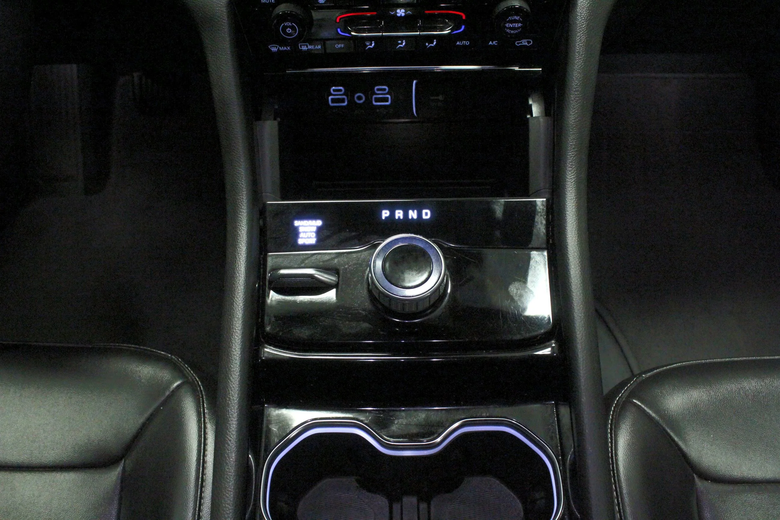 Used 2023 Silver Zynith Jeep Limited image 21