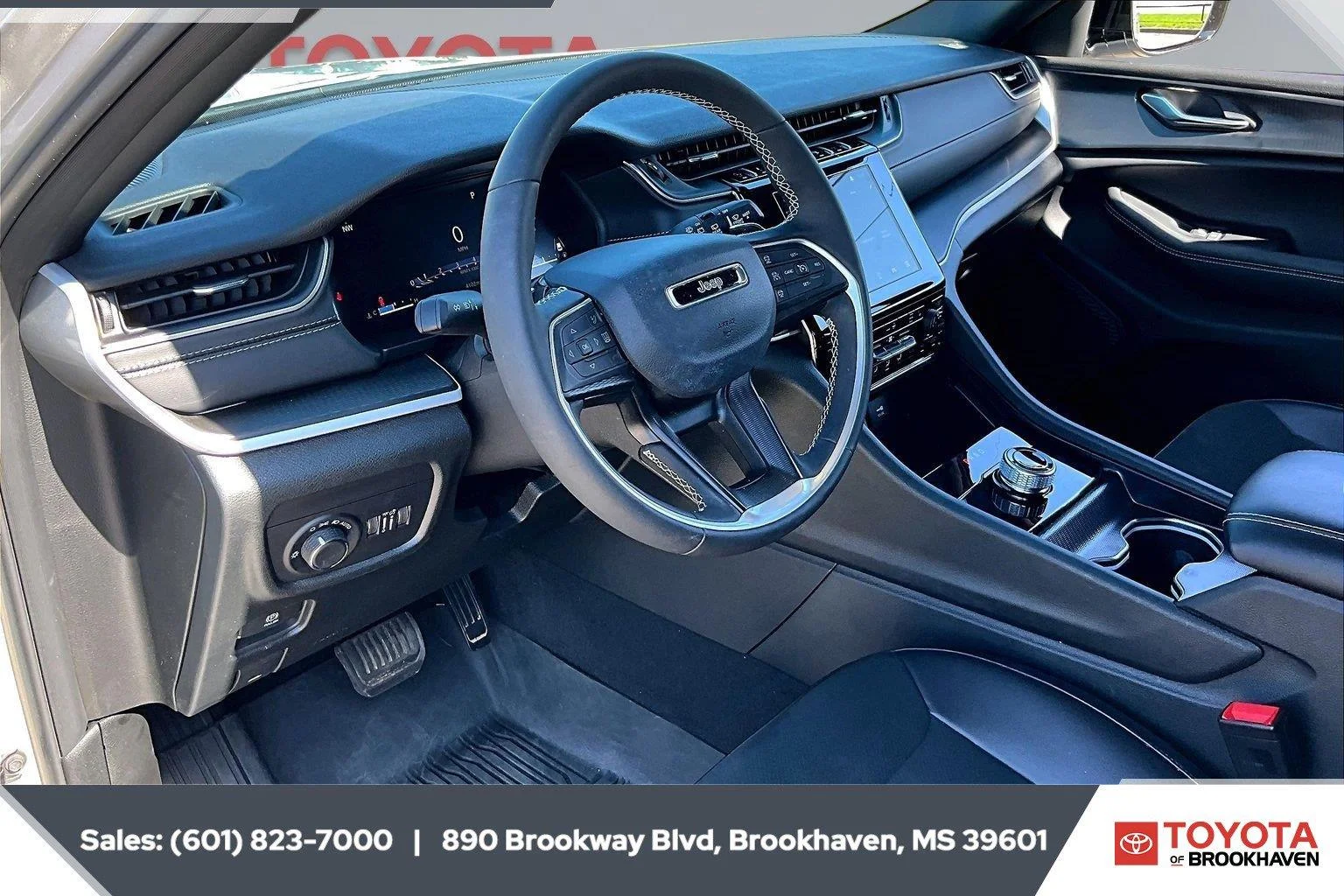 Used 2025 Silver Zynith Jeep Altitude X image 12