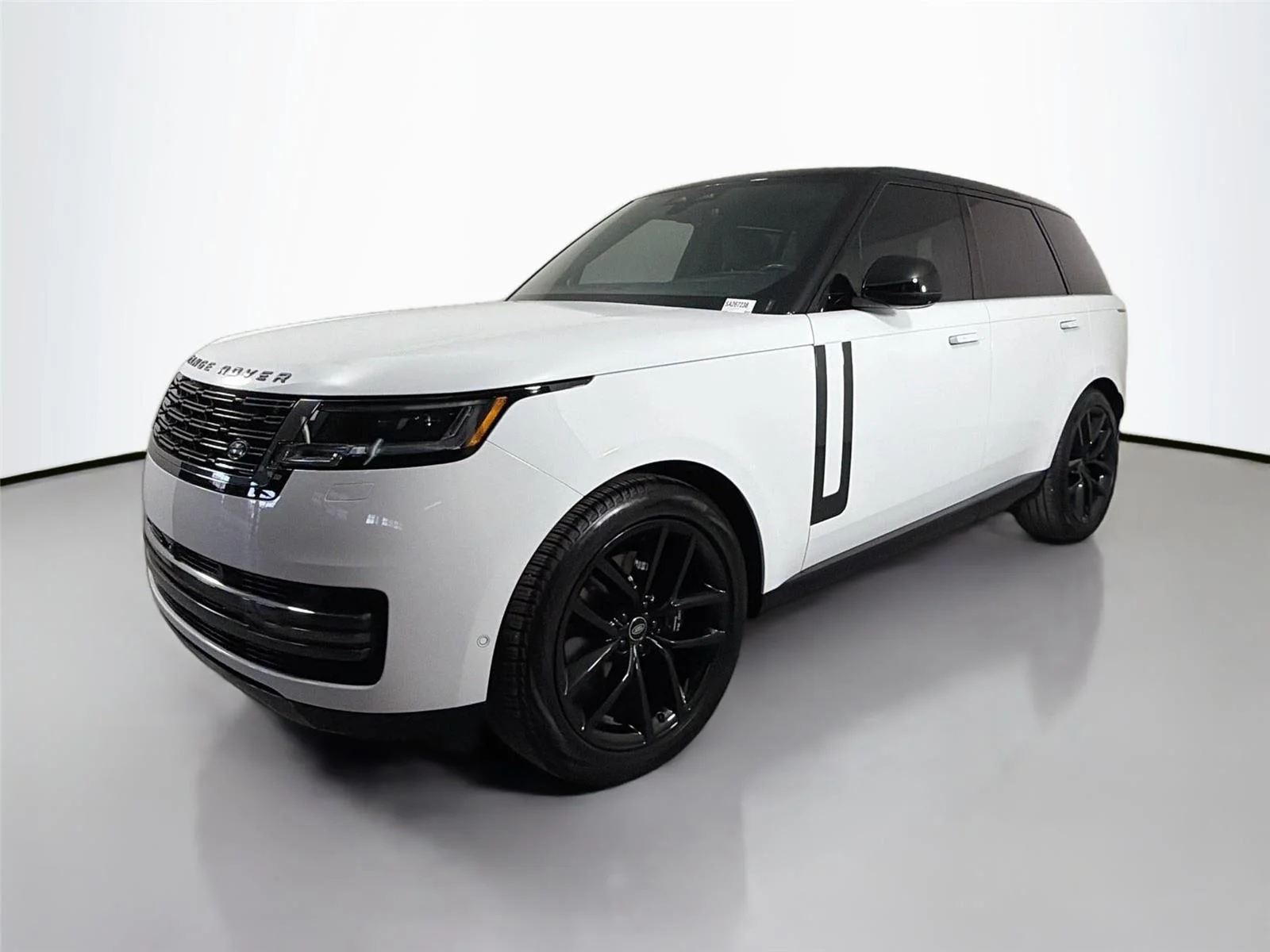 2025 Land Rover Range Rover 3.0 SE SWB's photo