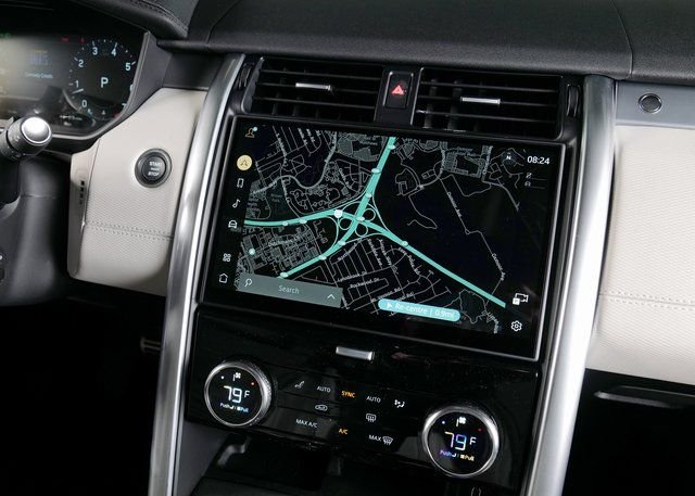 New 2026 Eiger Grey Land Rover Dynamic SE image 16