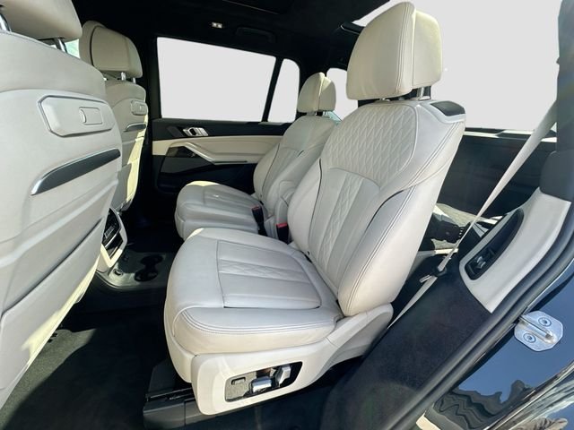 Used 2024 Black BMW xDrive40i image 36