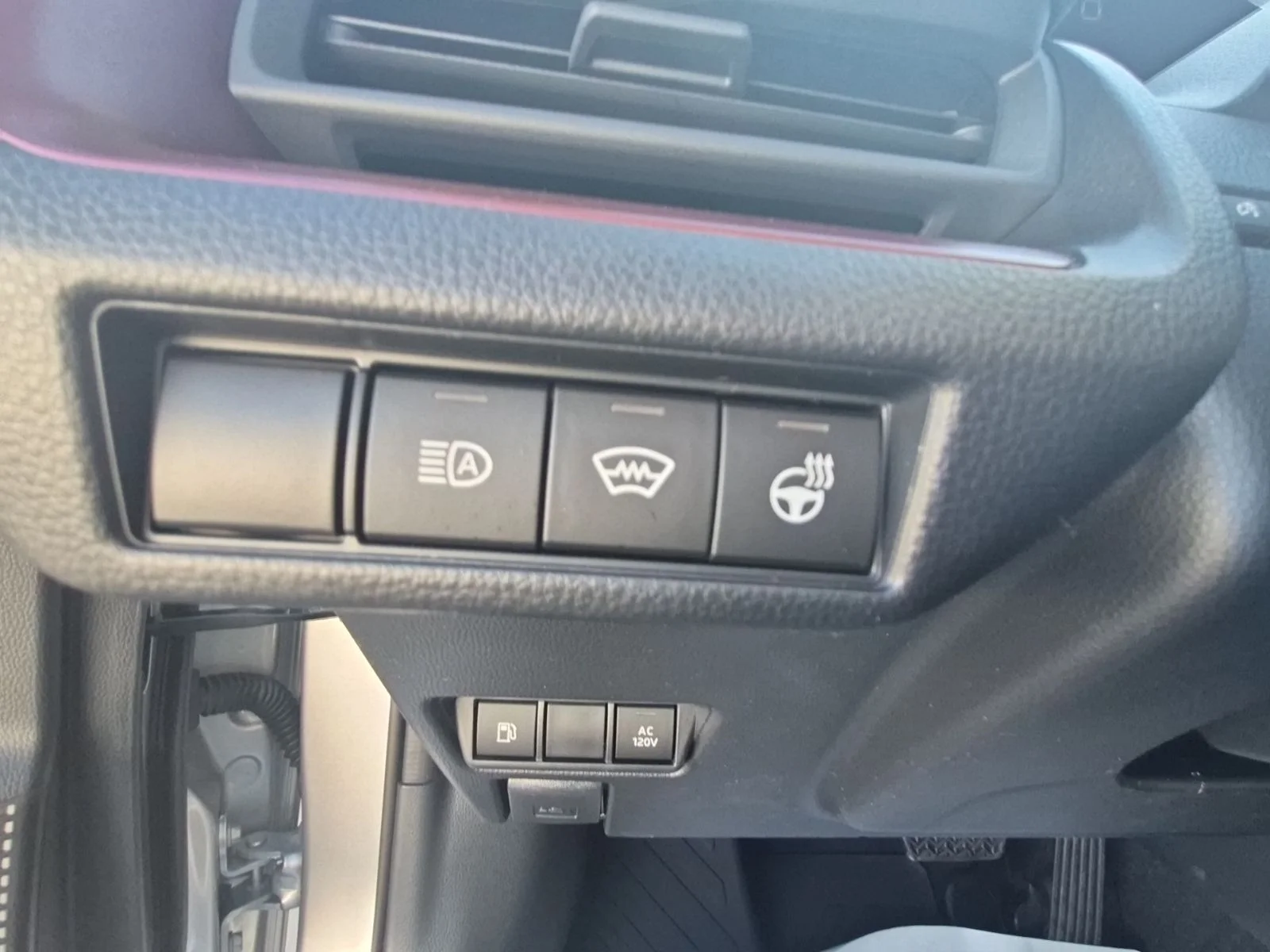 2026 Toyota Prius Plug-in Hybrid XSE - Photo 17