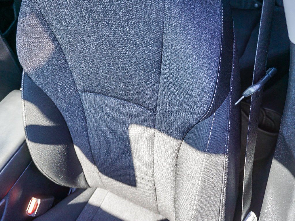 Used 2023 White Honda EX image 21
