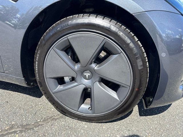 5YJ3E1EB5NF320390