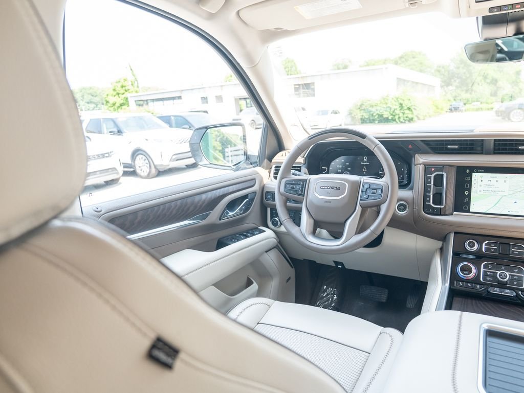 Used 2024 White GMC Denali image 19