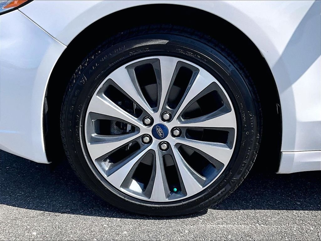 Used 2019 White Ford SE image 7
