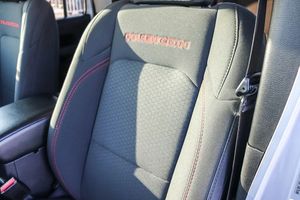 Used 2022 Silver Jeep Rubicon image 28