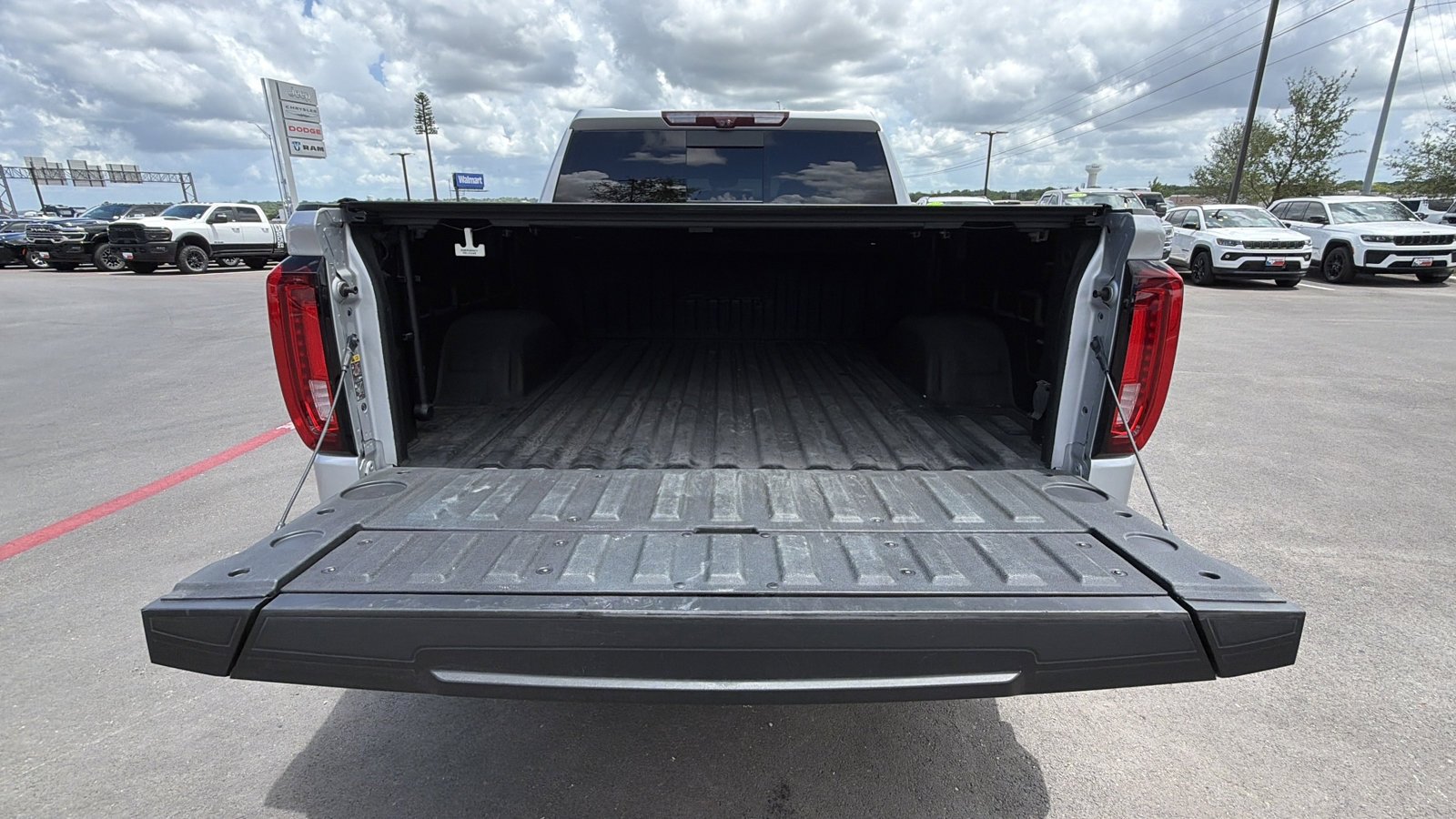 Certified Used 2022 Quicksilver Metallic GMC AT4 image 29