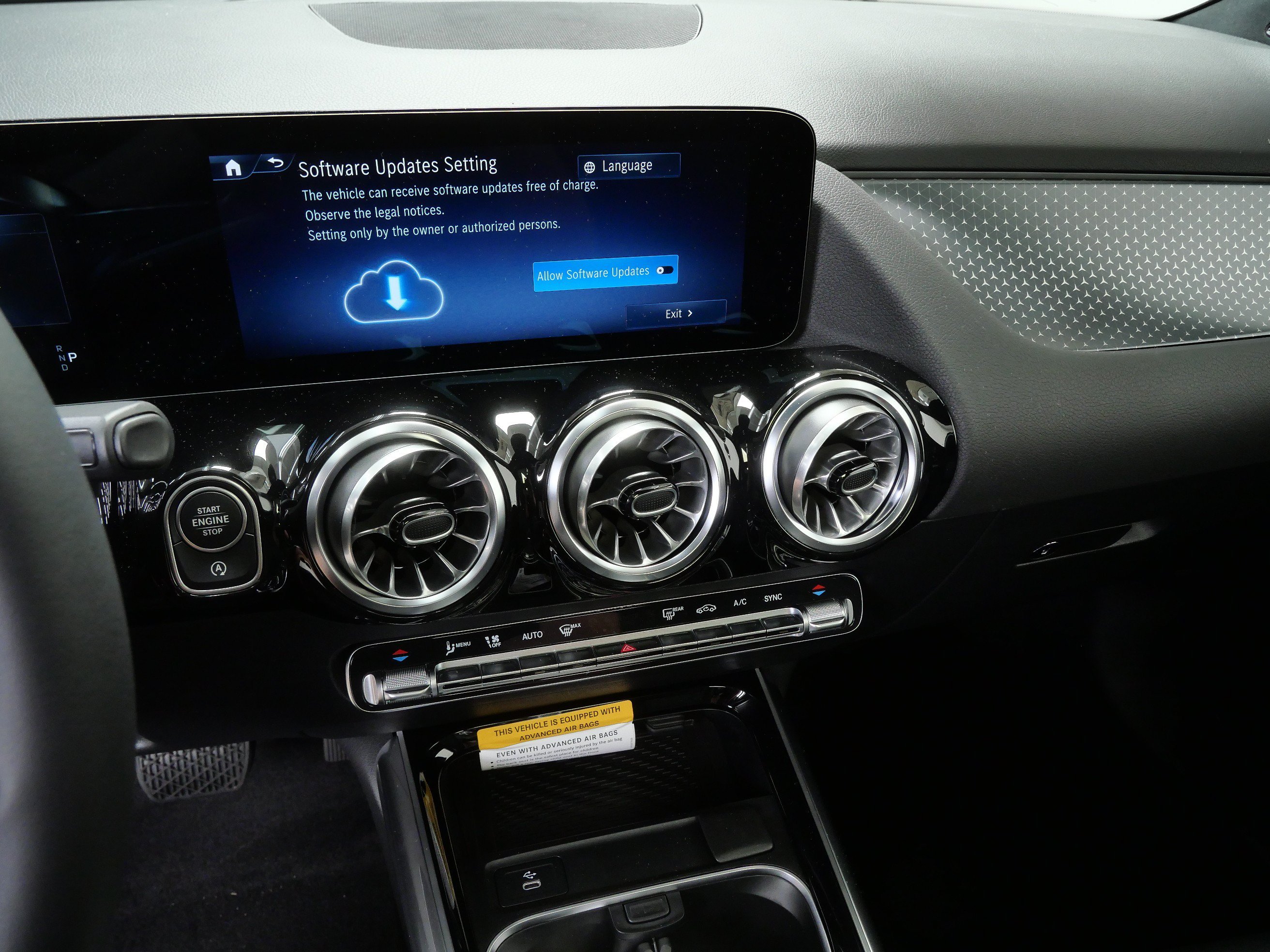 New 2026 Cirrus Silver Metallic Mercedes-Benz GLA 250 image 10