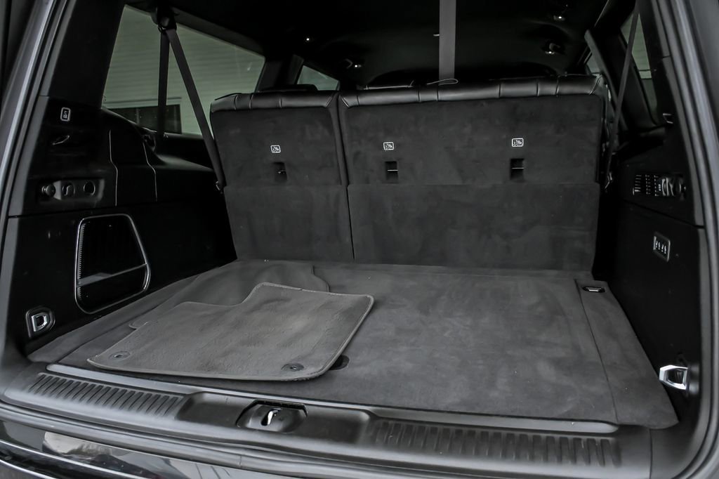 Used 2023 Black Jeep Series III 4x4 image 12