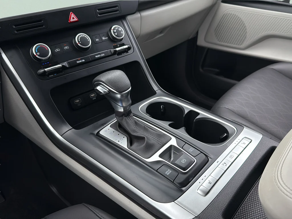 Certified Used 2023 Silky Silver Kia LX Seat Package image 14