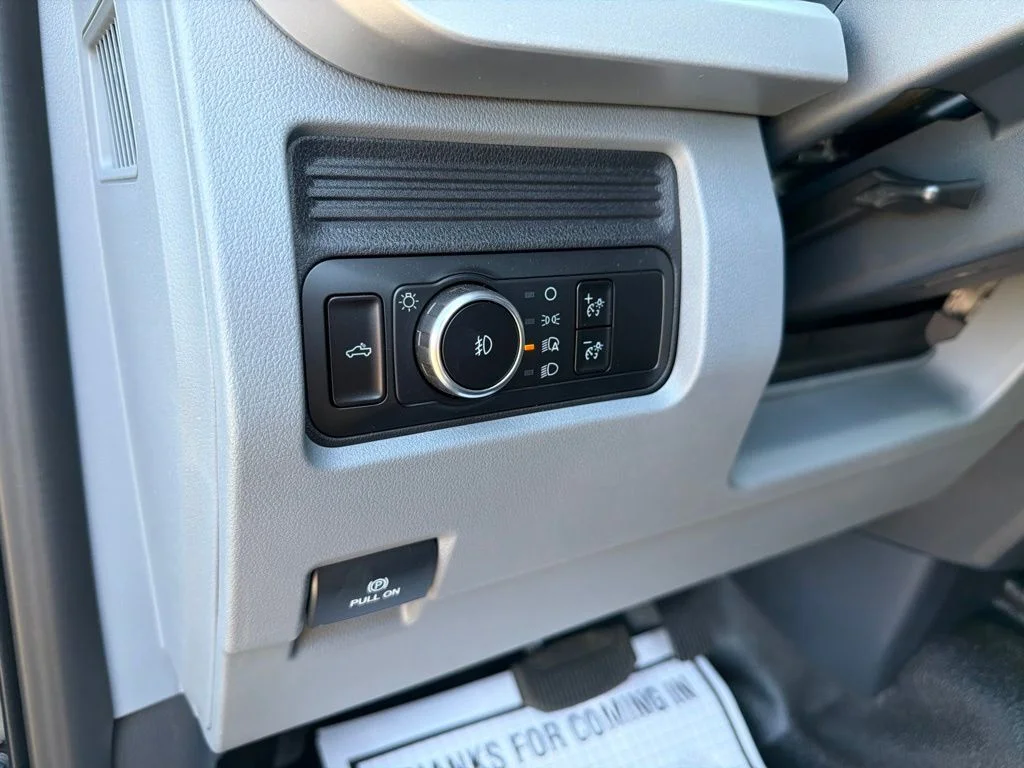 2026 Ford F-350 Super Duty XLT - Photo 13