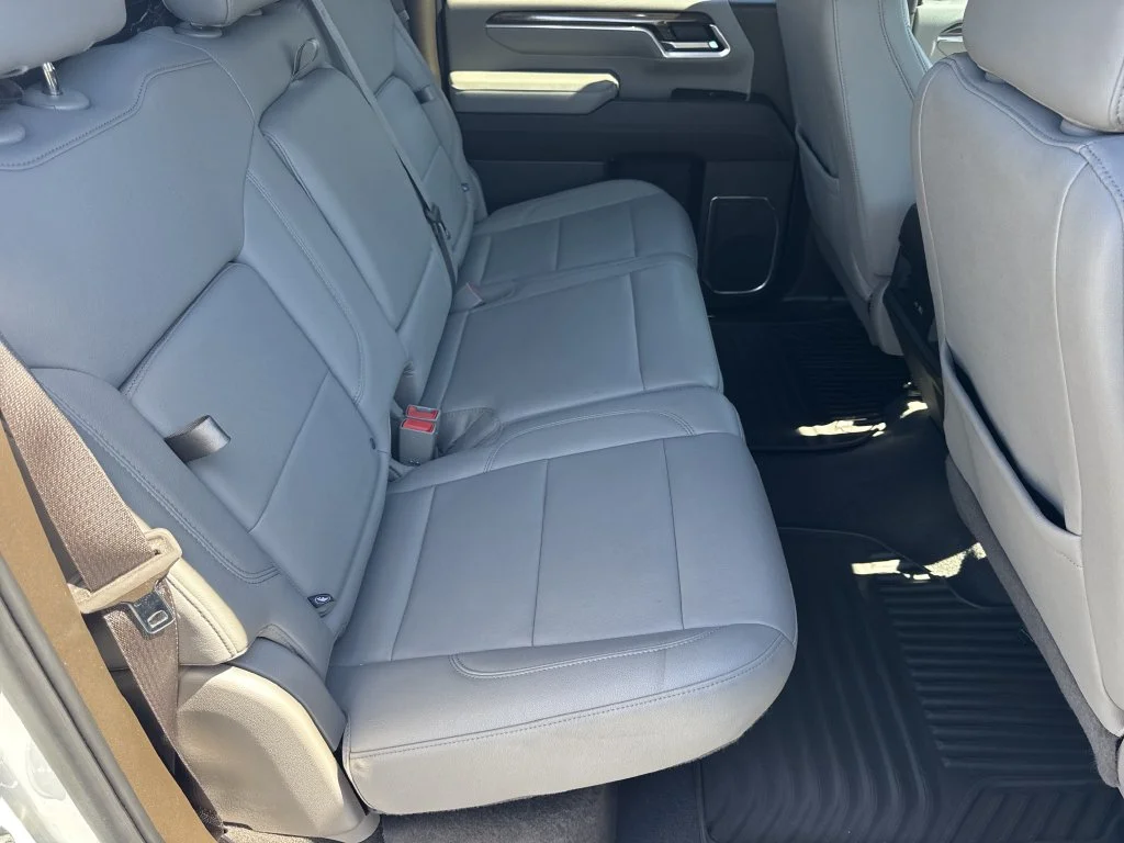 Used 2025 White Chevrolet LT image 15