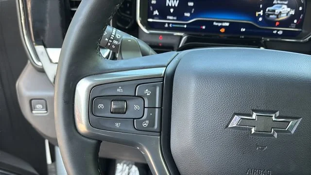 Used 2025 Summit White Chevrolet LT Trail Boss image 23