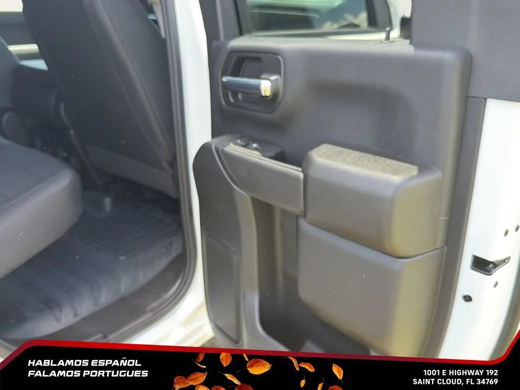 New 2026 Summit White GMC Pro image 28
