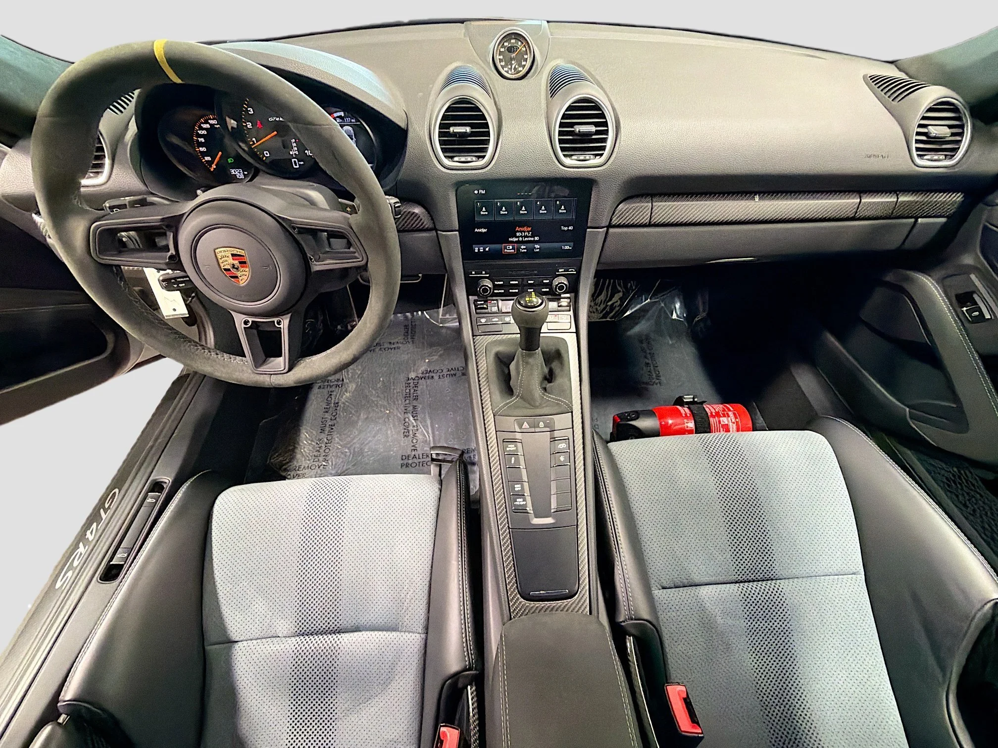 2025 Porsche 718 GT4 RS - Photo 16