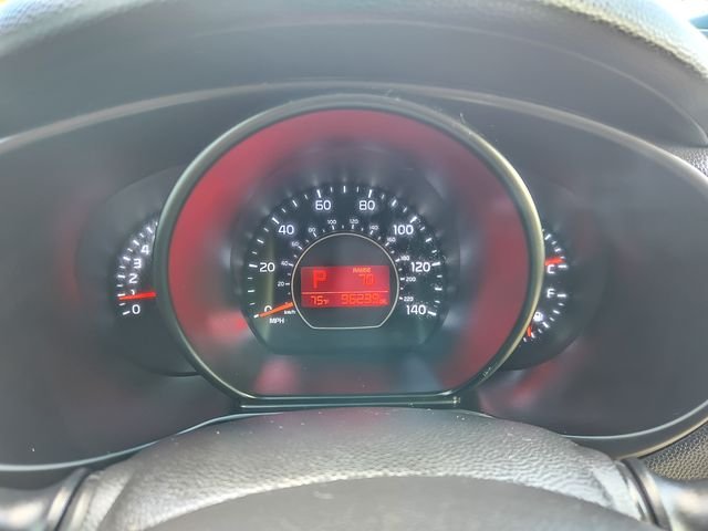 Used 2014 Black Kia Plus image 10