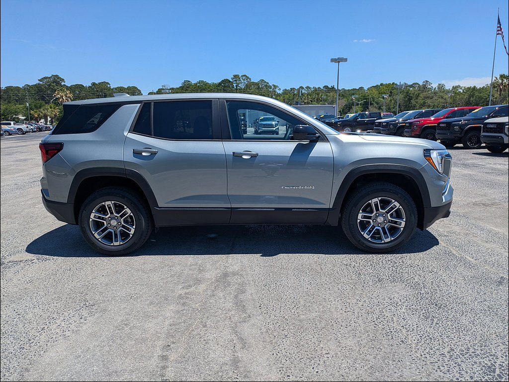 New 2026 Sterling Metallic GMC Elevation image 3