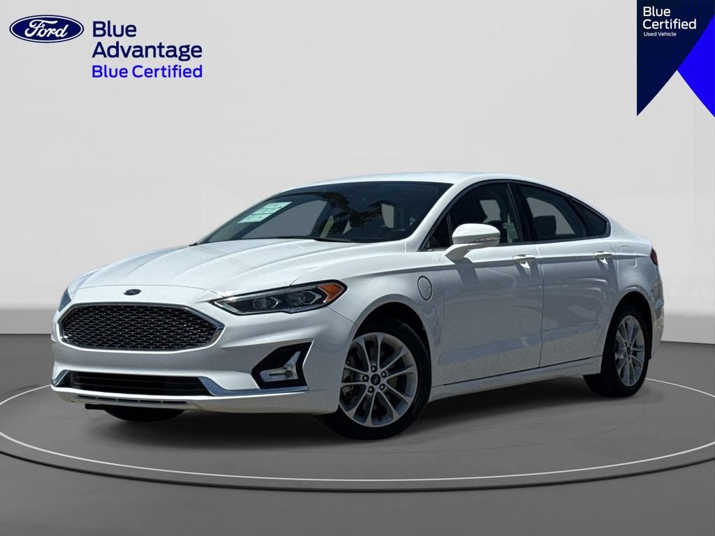 2019 Ford Fusion Plug-In Hybrid Titanium's photo