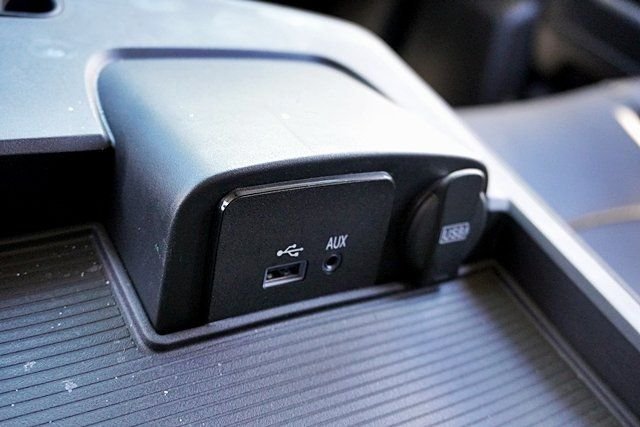 Used 2017 Blue Ram Laramie image 33