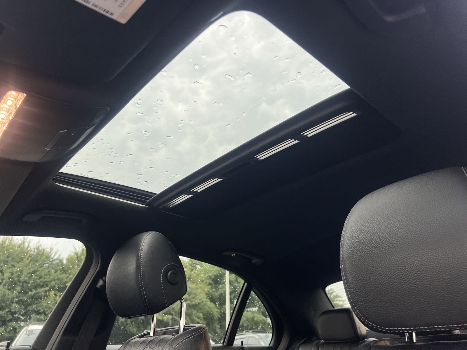 Used 2018 White Mercedes-Benz E 300 image 10