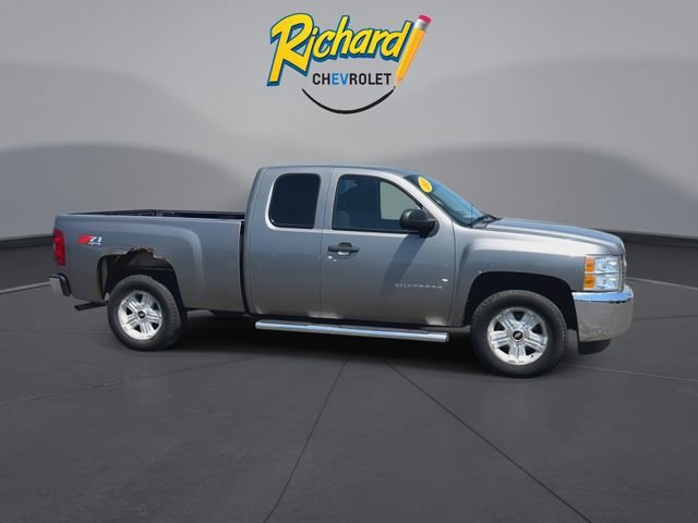 Used 2013 Chevrolet Silverado 1500 LT with VIN 1GCRKSE77DZ205125 for sale in Cheshire, CT