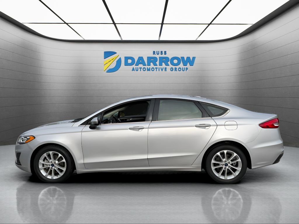 Used 2019 Silver Ford SE image 2