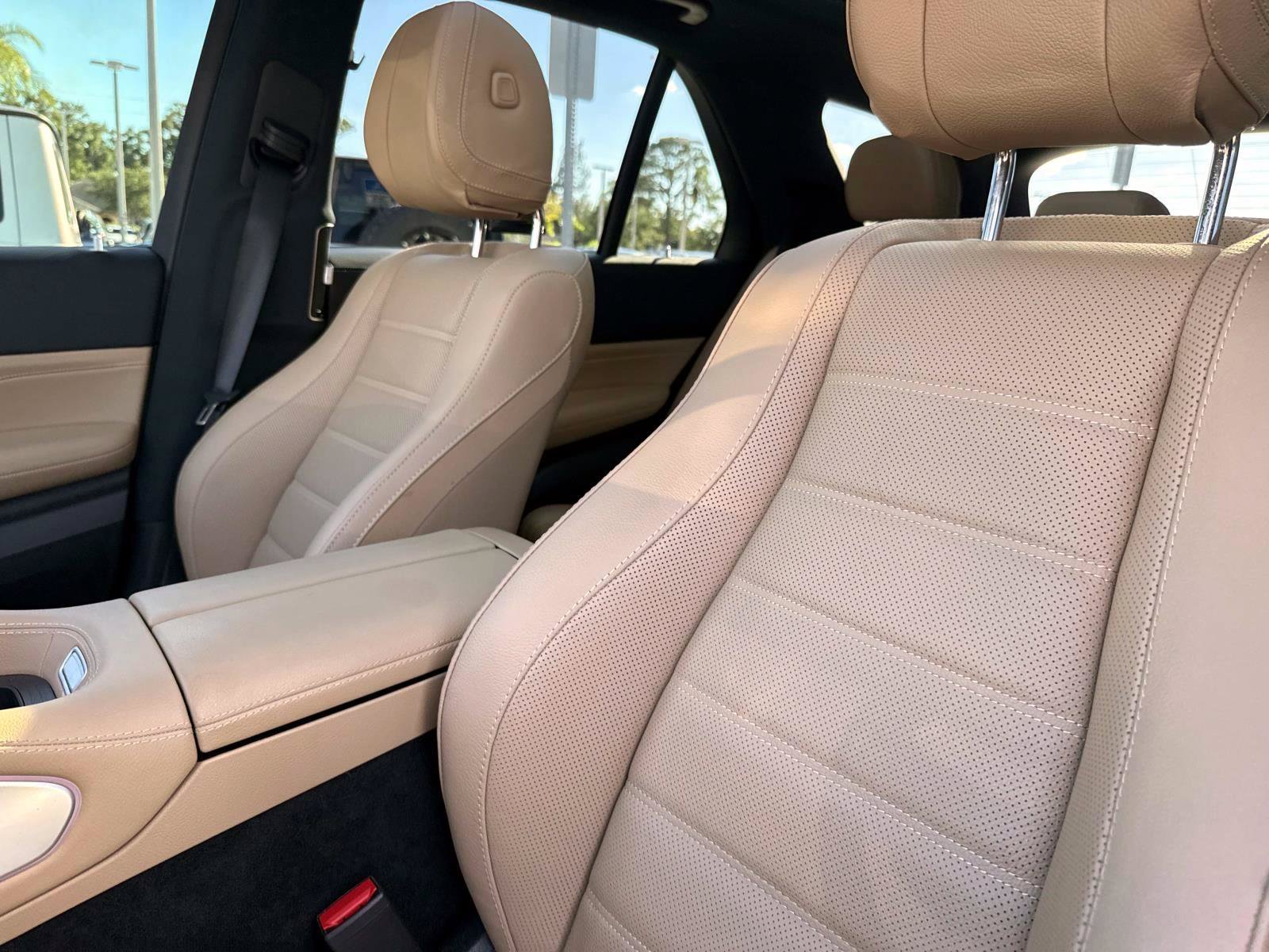 Certified Used 2024 Obsidian Black Metallic Mercedes-Benz 450e image 21
