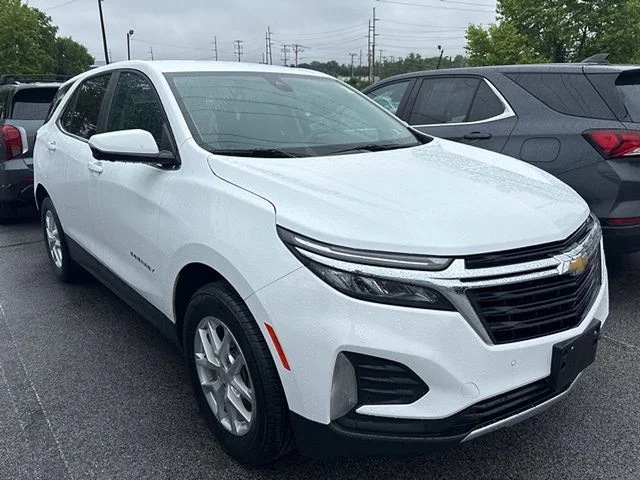 Used 2023 White Chevrolet LT image 4