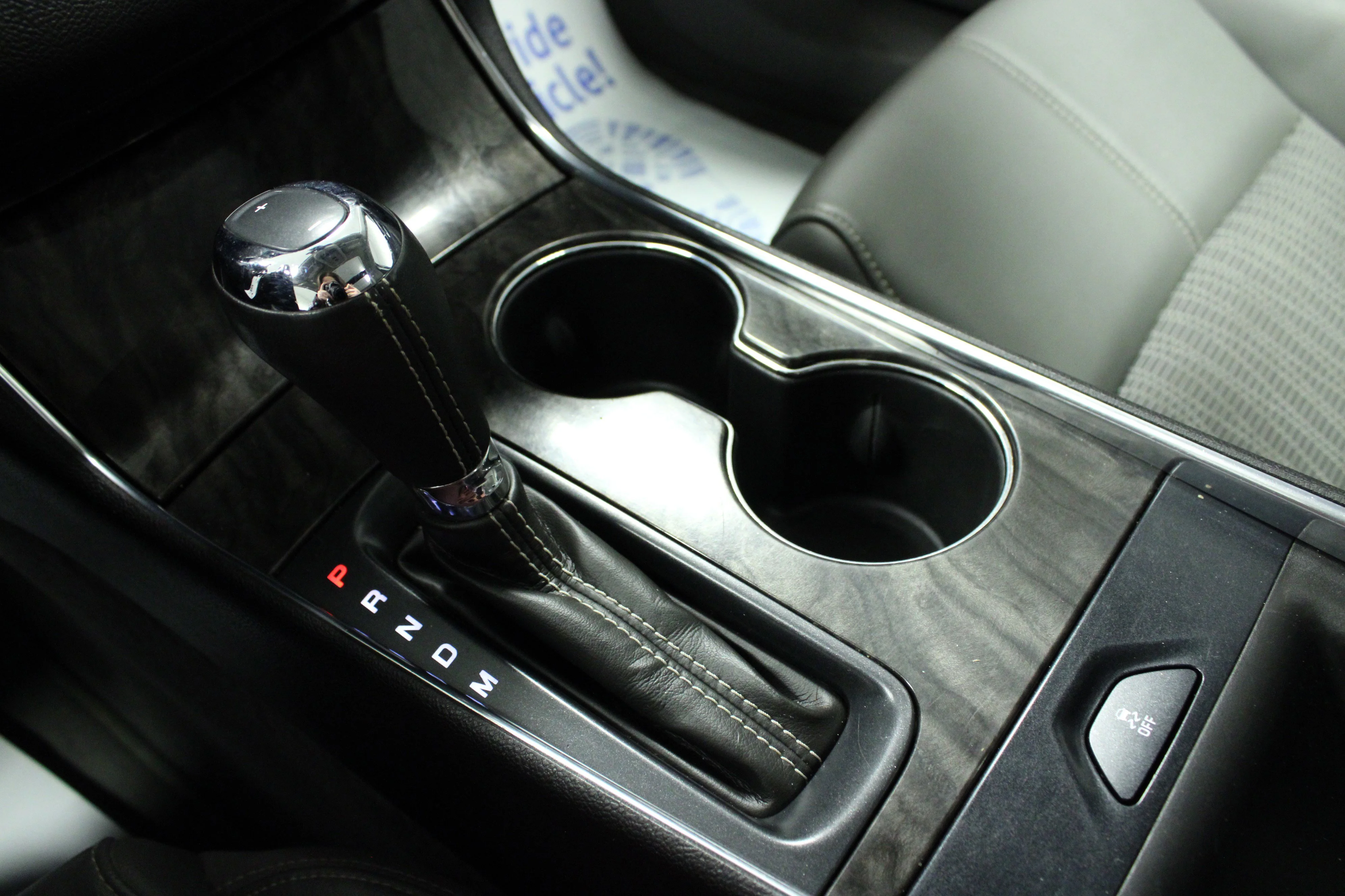 Used 2015 SILVER ICE METALLIC Chevrolet LT image 22