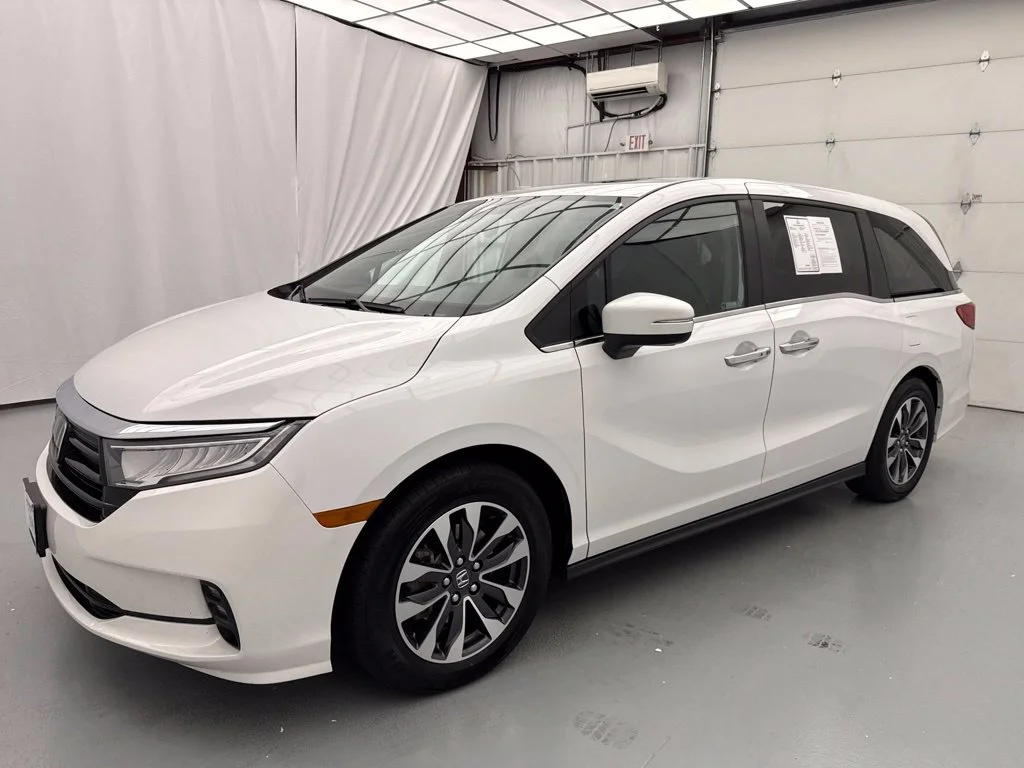 Used 2024  Honda EX-L image 4