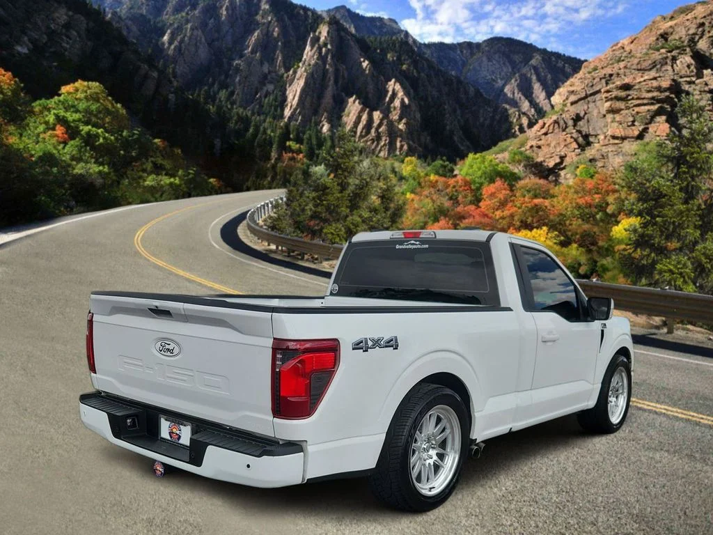 Used 2024 White Ford XL image 3