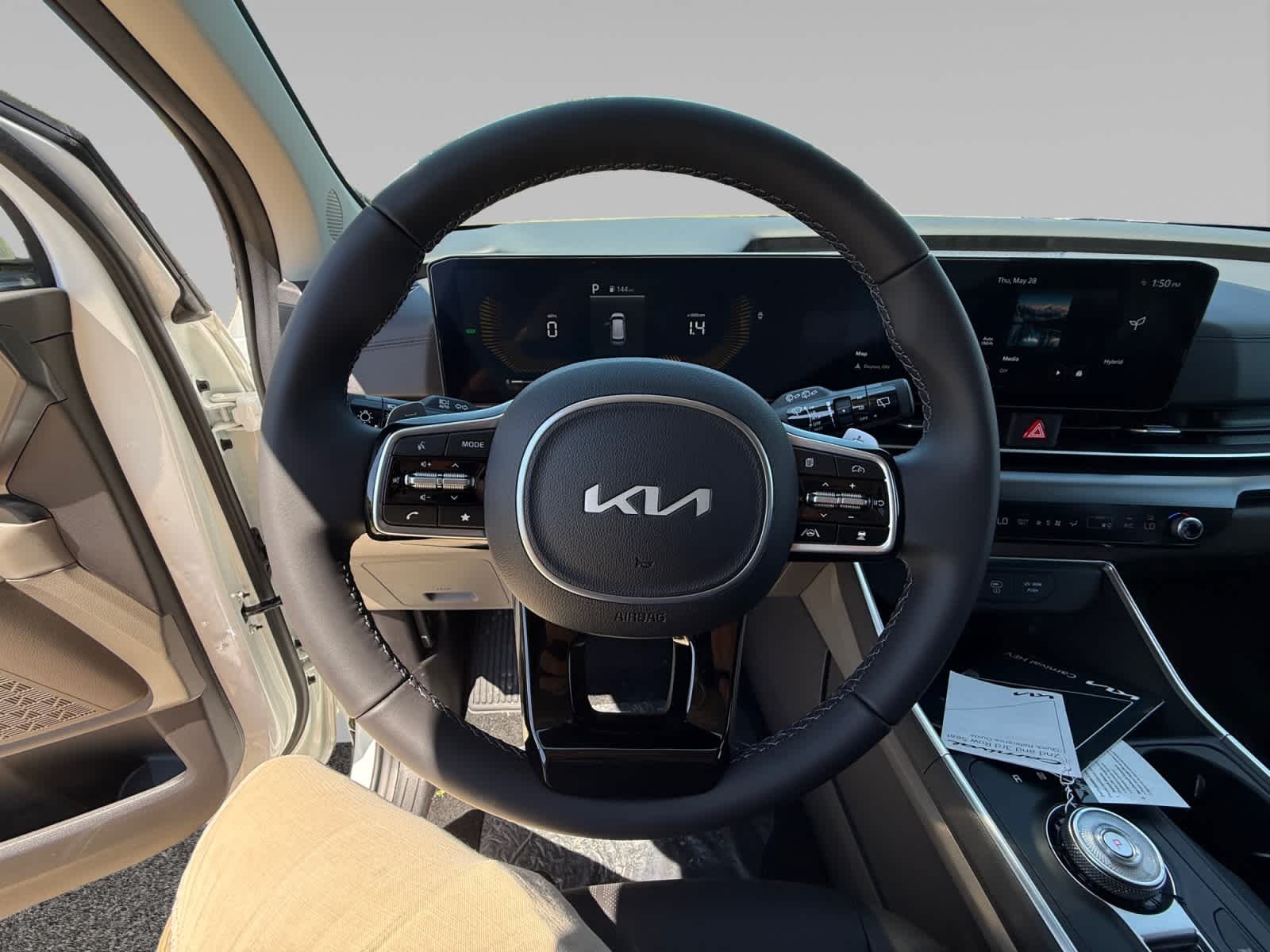 New 2026 Snow White Pearl Kia LXS image 12