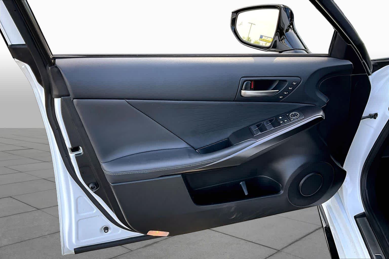 Used 2023 Ultra White Lexus F SPORT image 21