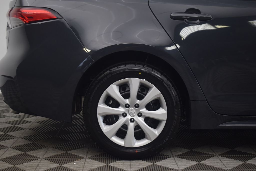 Used 2024 Underground Toyota LE image 30