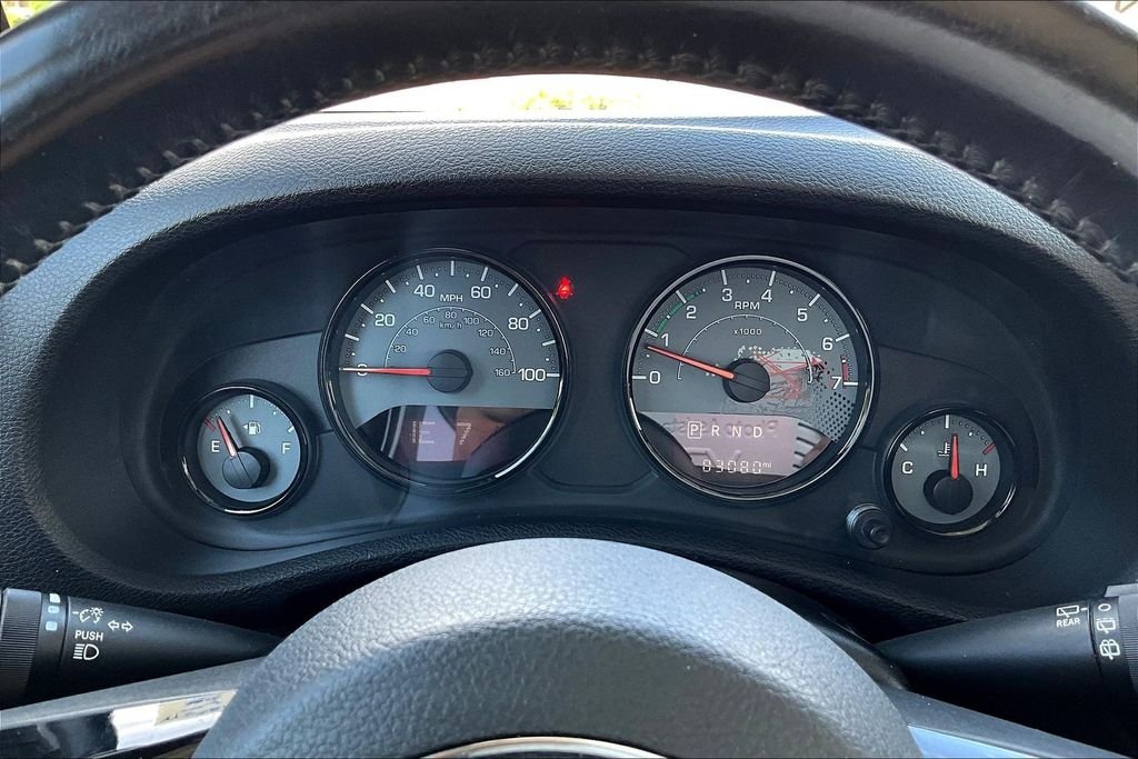 Used 2016 White Jeep Unlimited Sahara image 11
