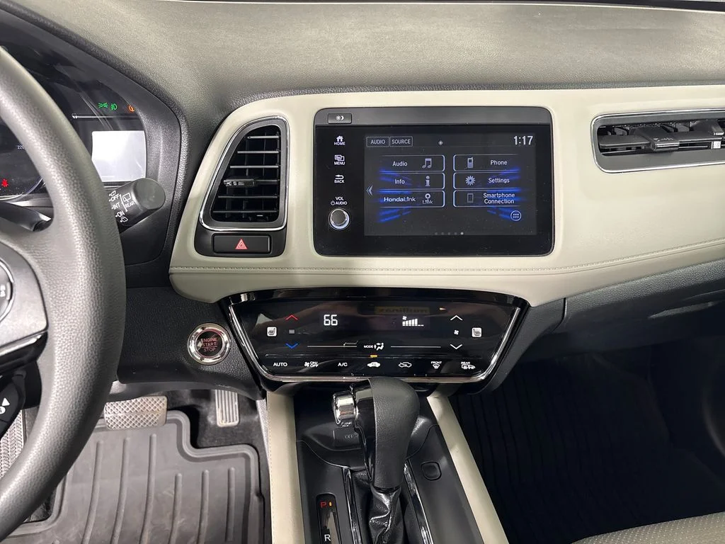 Certified Used 2022 White Honda EX image 21