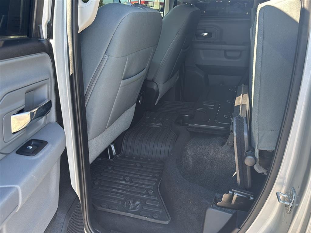 Used 2014 Bright Silver Metallic Clearcoat Ram Outdoorsman image 14
