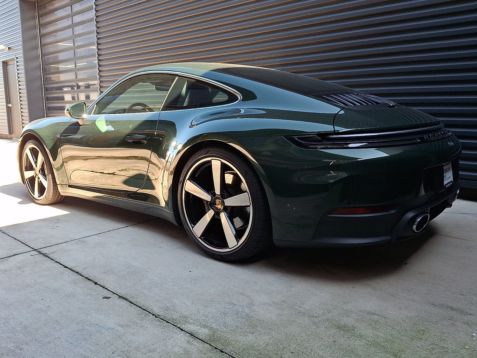 Certified Used 2026 Shade Green Metallic   G9 Porsche Carrera image 3