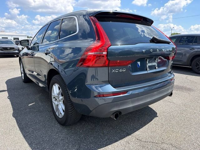 Used 2019 Blue Volvo Momentum image 4