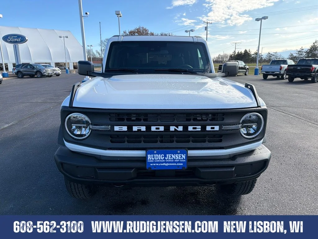New 2025 White Ford Big Bend image 8