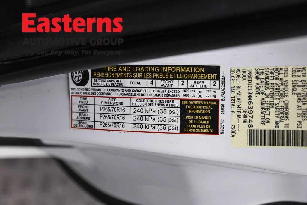 Used 2022 White Nissan S image 33