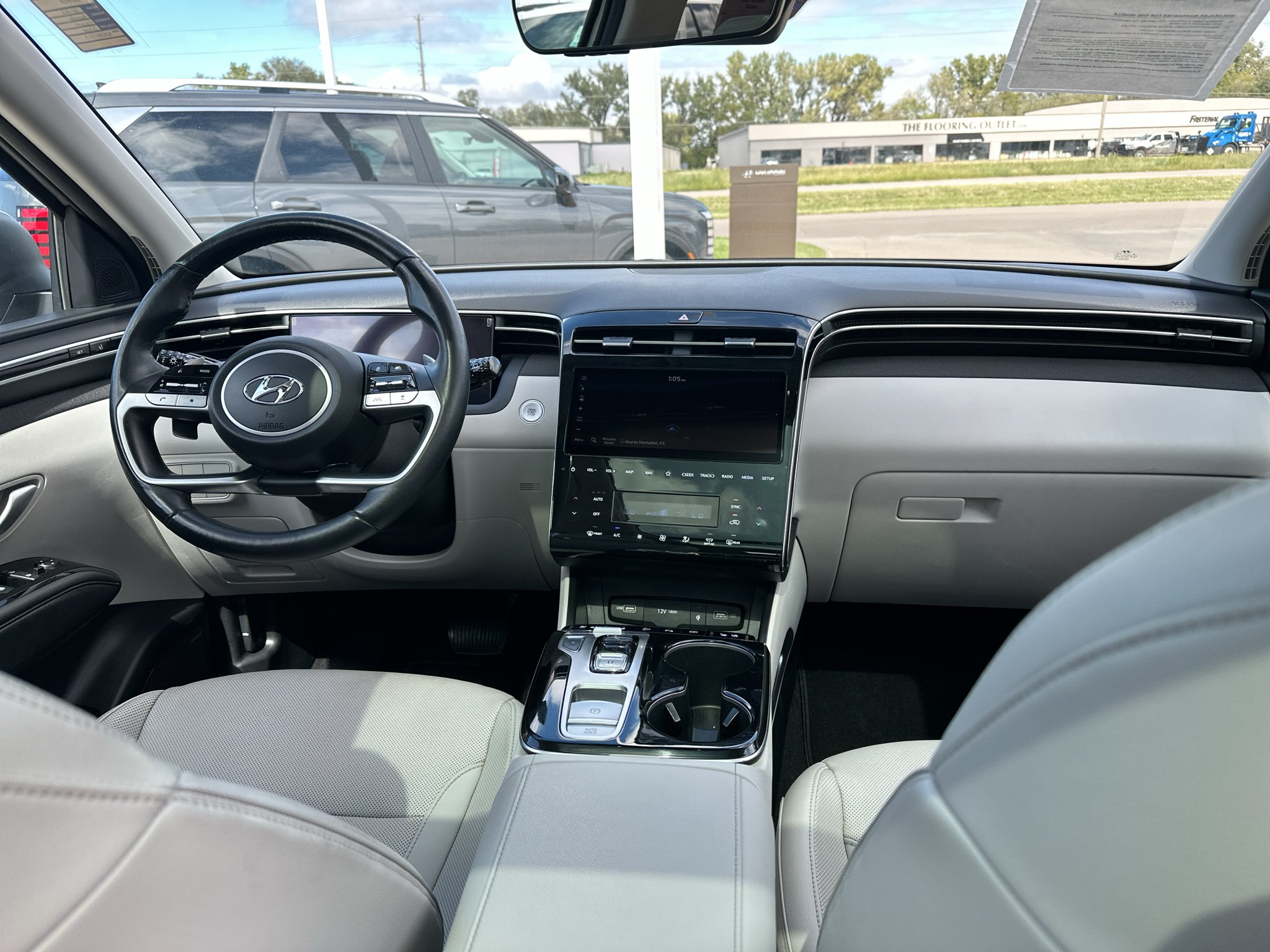Used 2022 Shimmering Silver Hyundai Limited image 3