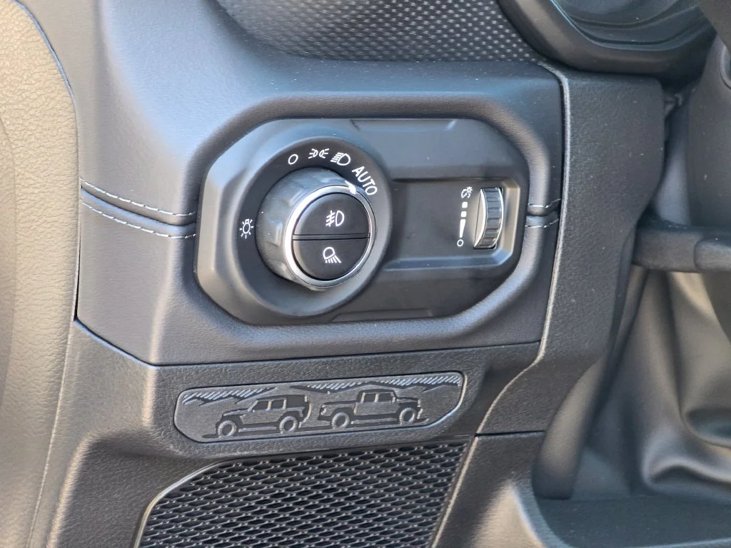 New 2026 Gray Jeep Mojave image 33