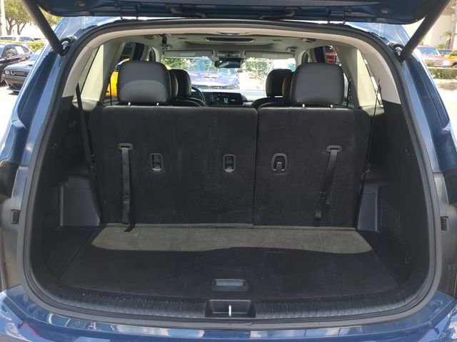 Used 2025 Black Kia S image 14
