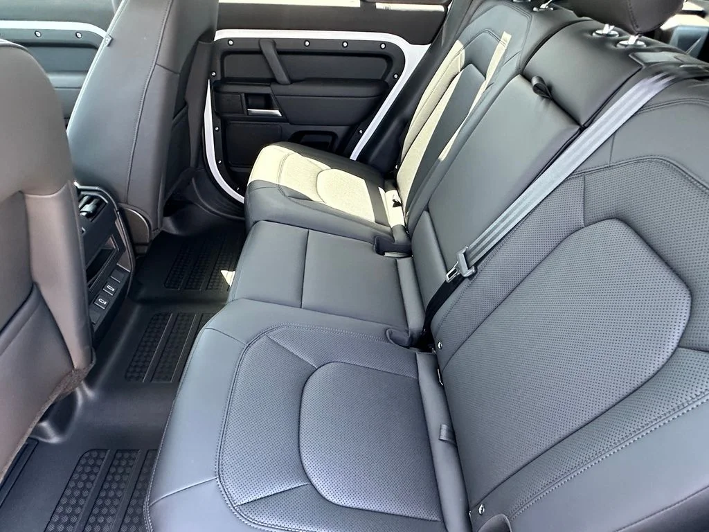 Certified Used 2026 Fuji White Land Rover S image 29
