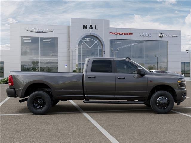 New 2026 Granite Crystal Metallic Clear-Coat Exterior Paint RAM Laramie image 21