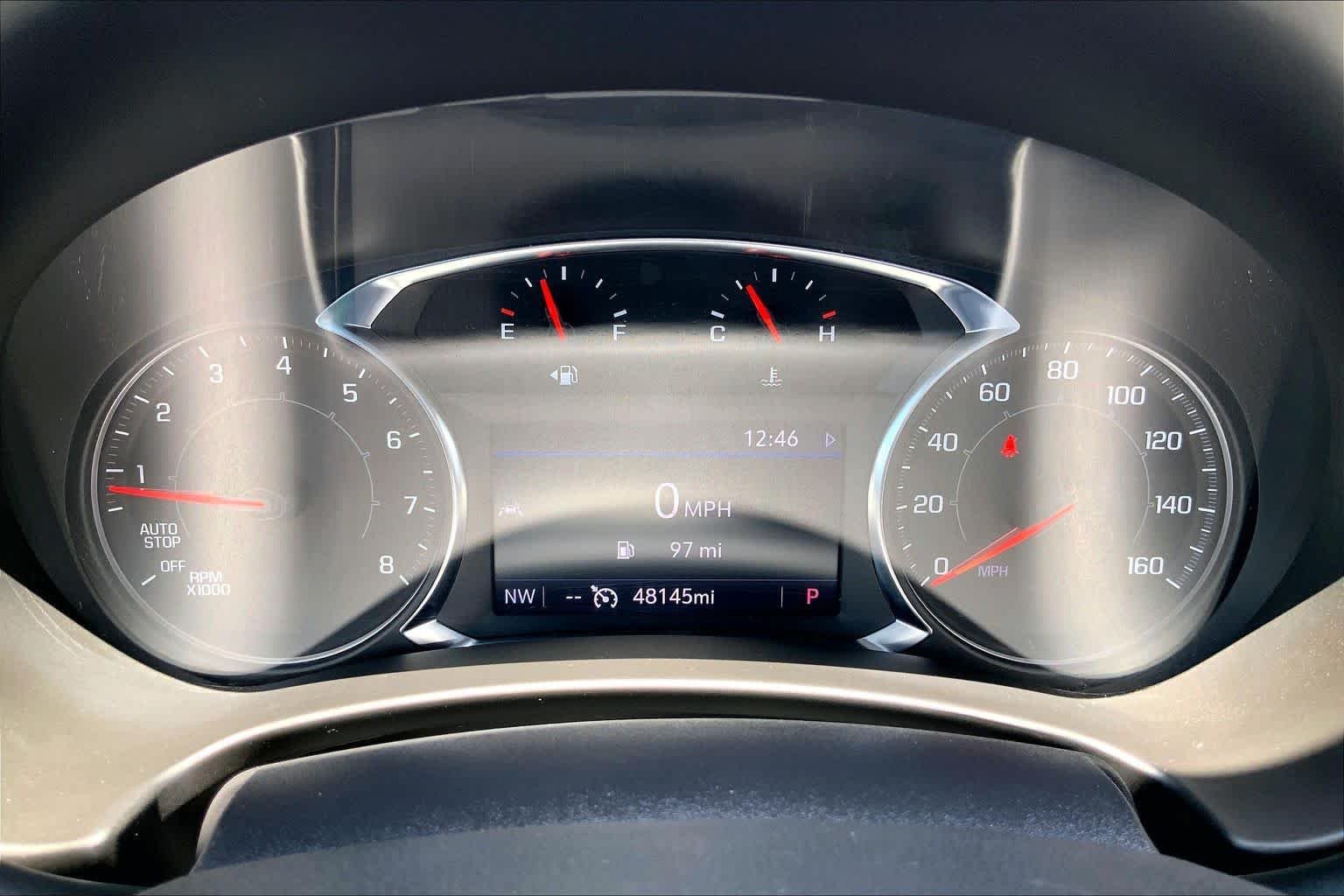 Used 2023 Sterling Metallic GMC AT4 image 26
