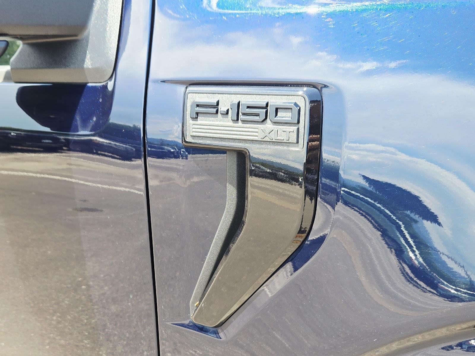 Used 2024 Blue Ford XLT image 10