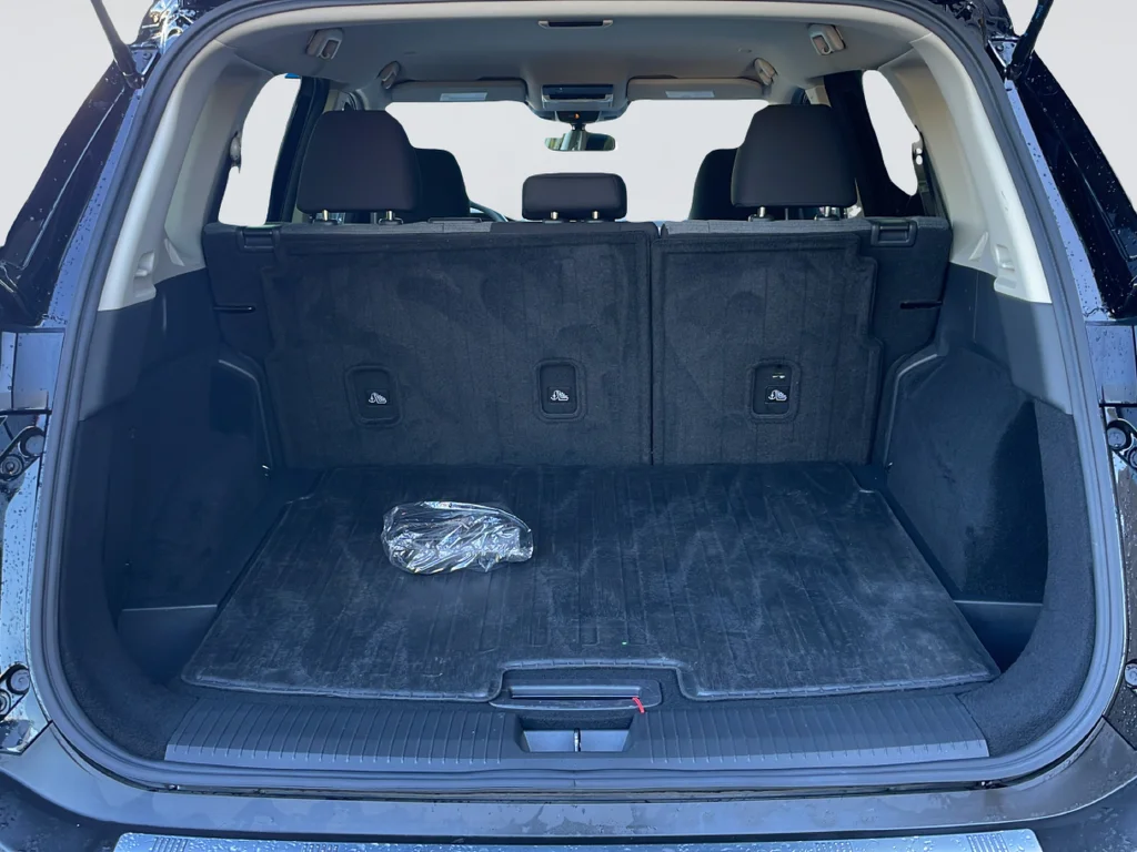 Used 2023 Black Nissan SV image 34